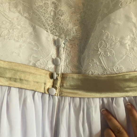 Wedding Dress - Picture 8 of 14